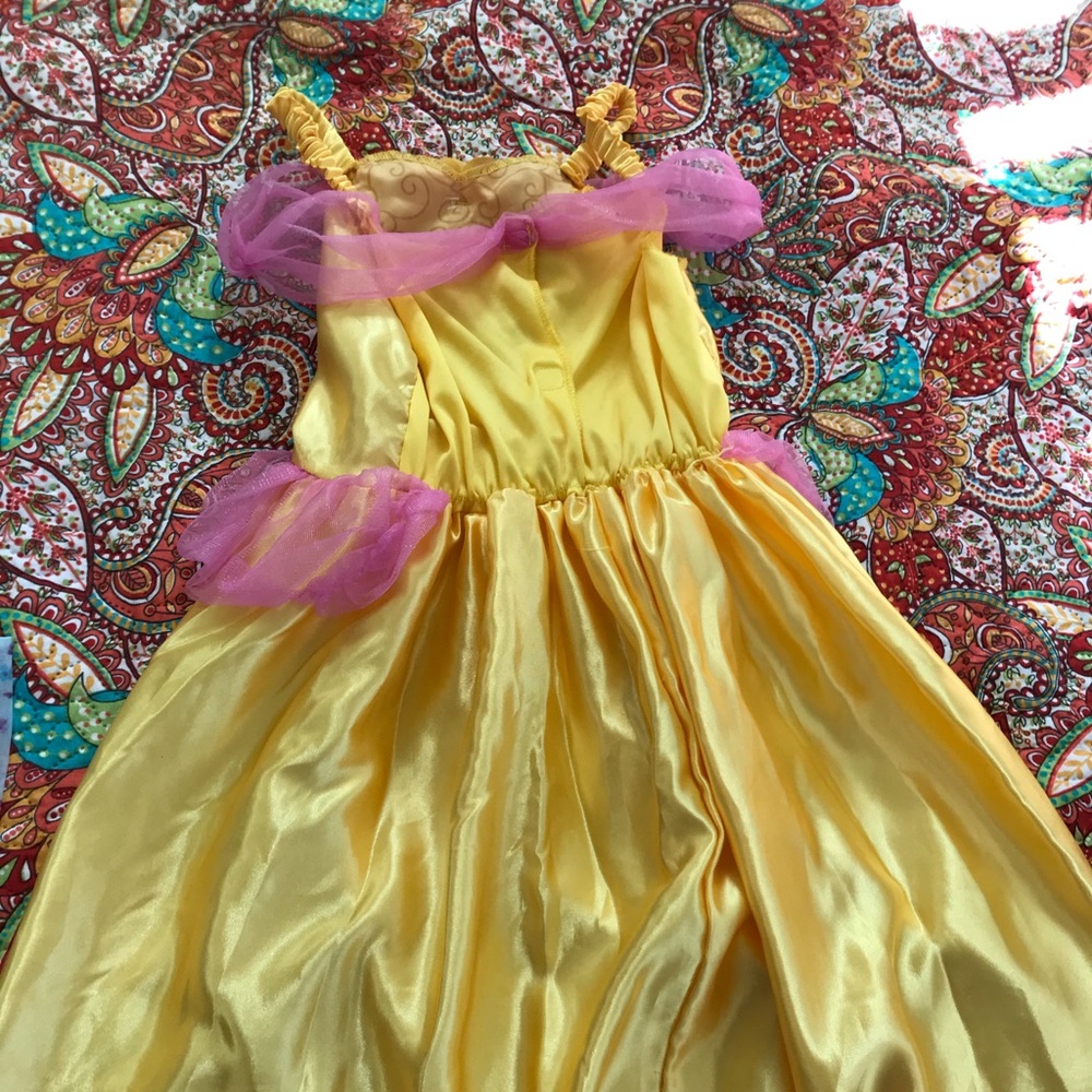 Dresses - Picture 5 of 6